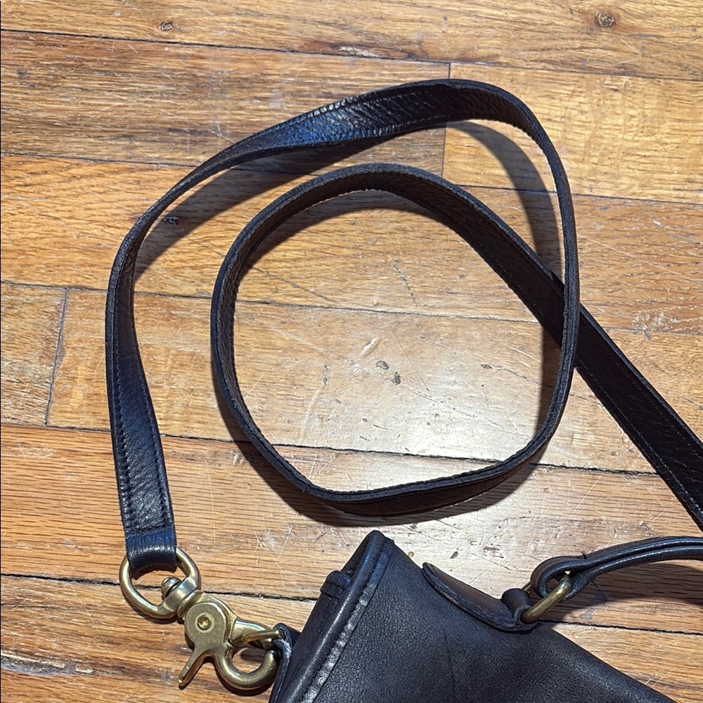 Coach Vintage Black Station Messenger Bag K5D-5130 - Picture 8 of 16